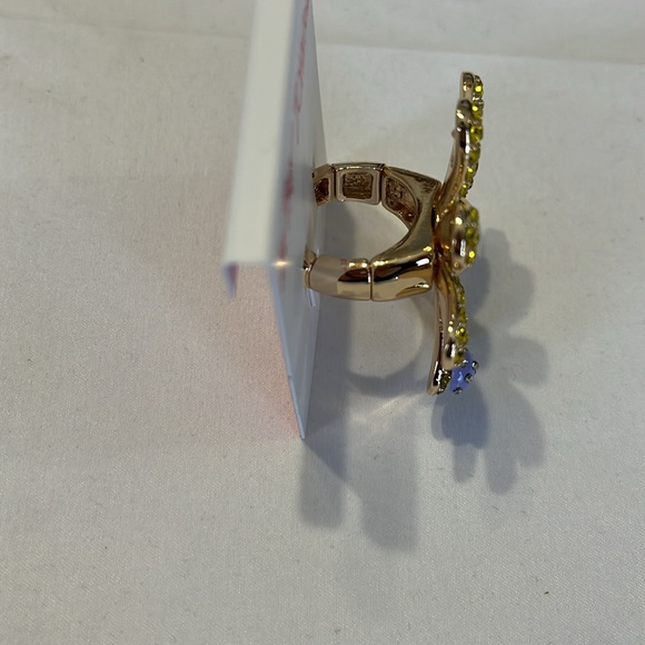 Betsey Johnson Daisy Ladybug Pave Crystal Cocktail Ring Stretchy NWT - Picture 5 of 5